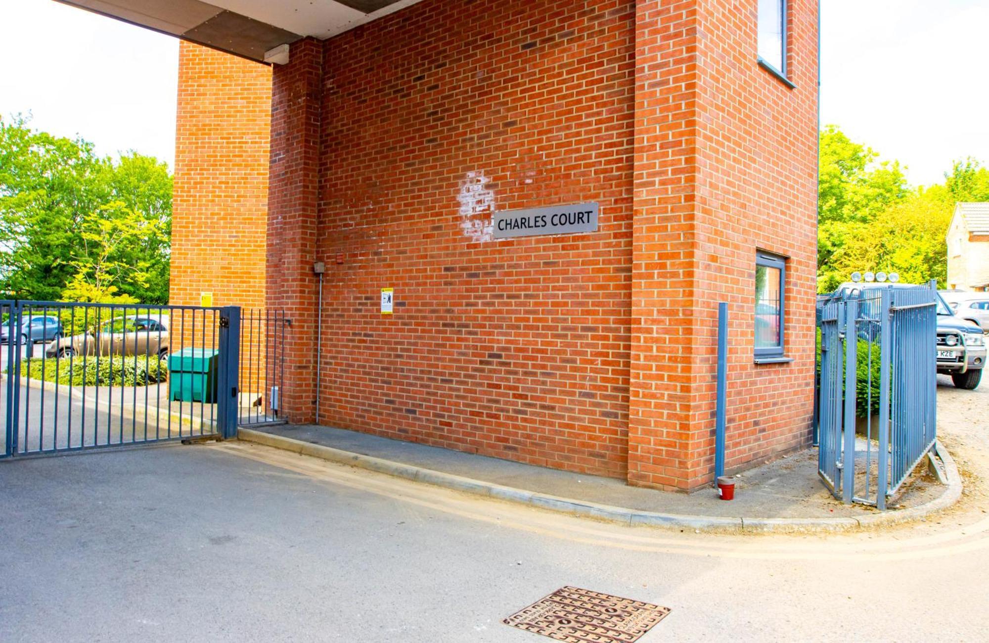 Sianavi Apartments Kettering Luaran gambar