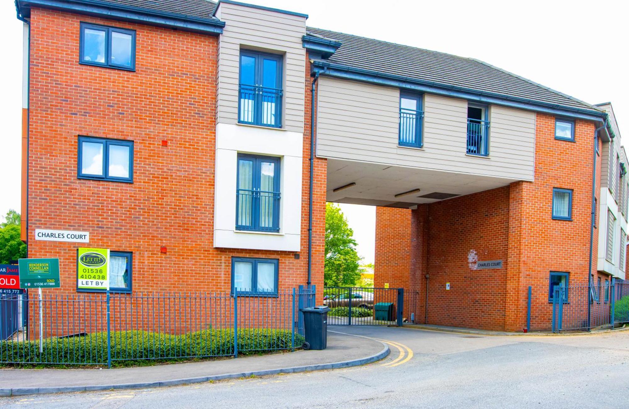 Sianavi Apartments Kettering Luaran gambar
